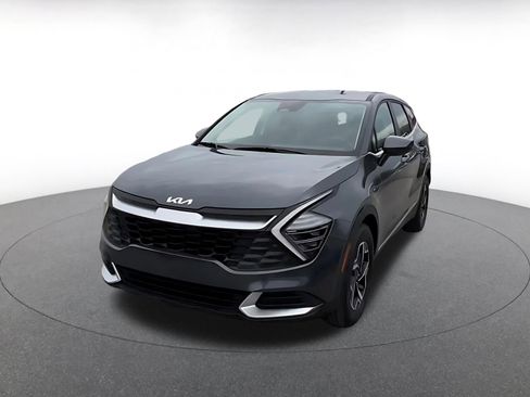 Used 2025 Kia Sportage LX FWD image 7