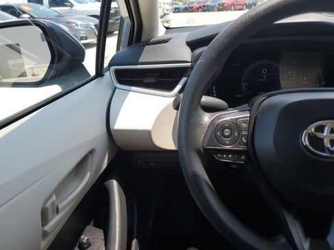Used 2026 Toyota Corolla LE FWD image 17