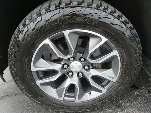 Certified 2019 Chevrolet Silverado 1500 LT w/ All-Star Edition AWD/4WD image 11