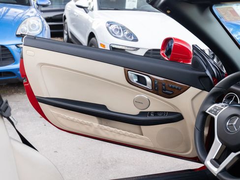 Used 2016 Mercedes-Benz SLK 350 image 34