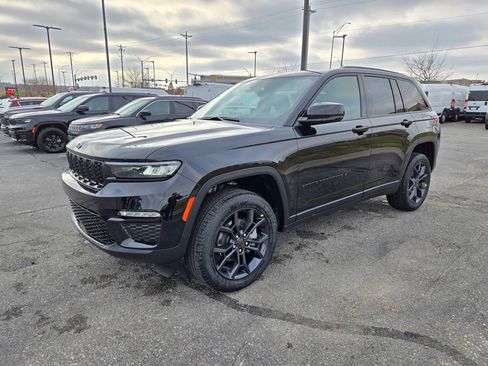 New 2025 Jeep Grand Cherokee Limited image 8