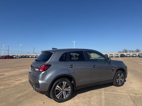 Used 2023 Mitsubishi Outlander Sport ES image 23
