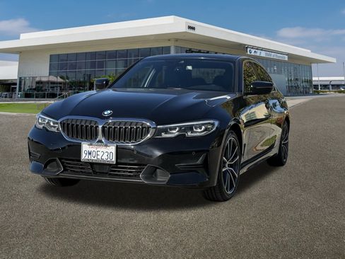 Used 2021 BMW 330i Sedan image 4