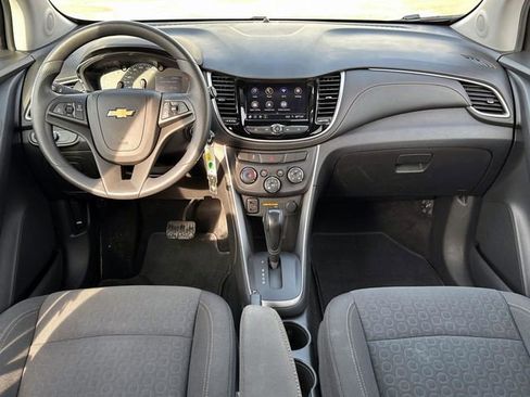 Used 2022 Chevrolet Trax LS w/ Tint and Cruise Package image 16
