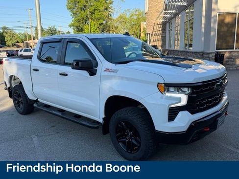 Used 2024 Chevrolet Silverado 1500 LT Trail Boss AWD/4WD image 3