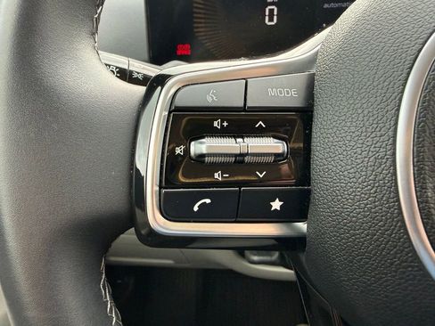 Used 2024 Kia Sorento S image 13