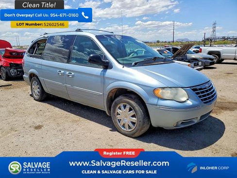 Used 2005 Chrysler Town & Country Limited w/ Trailer Tow Group FWD image 5
