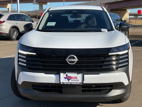 New 2026 Nissan Kicks S image 3