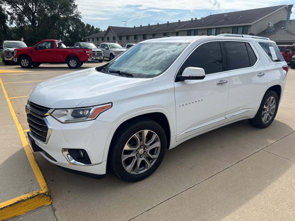 Used 2019 Chevrolet Traverse Premier w/ Driver Confidence II Package FWD image 7