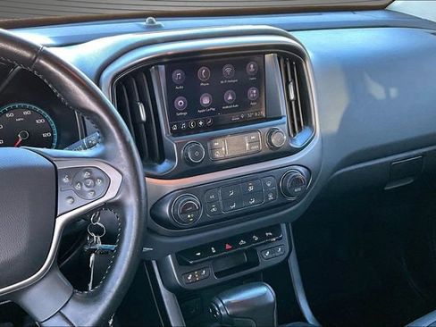 Used 2019 Chevrolet Colorado Z71 image 10