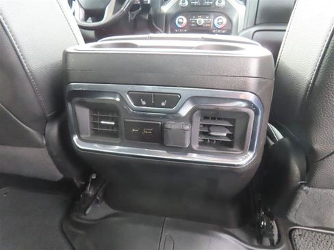 Used 2023 GMC Sierra 2500 Denali w/ Denali Black Diamond Edition AWD/4WD image 31