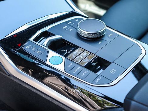 Used 2023 BMW i4 eDrive40 RWD image 19