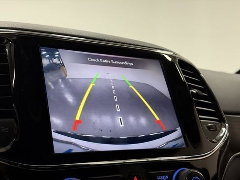 Used 2021 Jeep Grand Cherokee Limited image 19