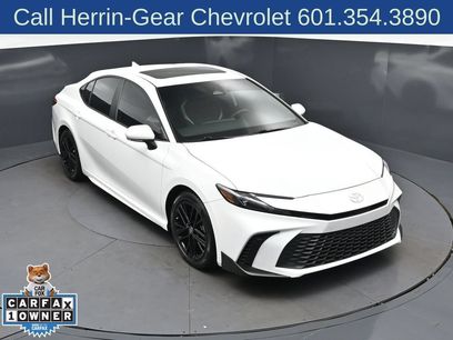 Used 2025 Toyota Camry SE w/ Multimedia Upgrade Package