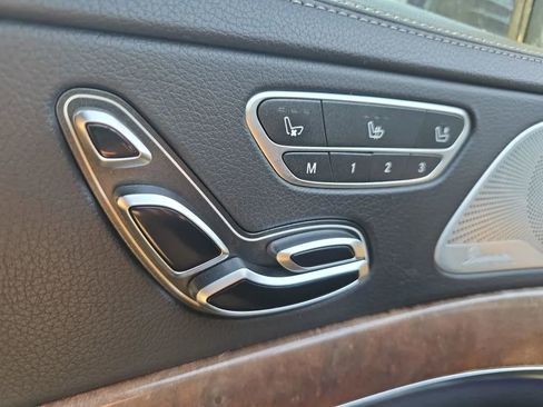Used 2016 Mercedes-Benz S 550 Sedan image 25