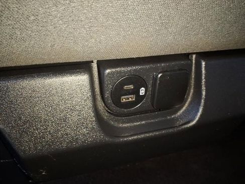 Used 2023 Ford F150 XLT image 11