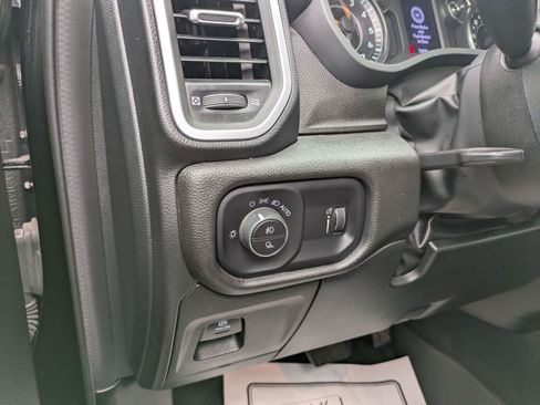 Used 2022 RAM 1500 Lone Star image 10