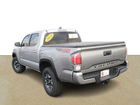 Certified 2021 Toyota Tacoma TRD Off-Road w/ Technology Package AWD/4WD image 6