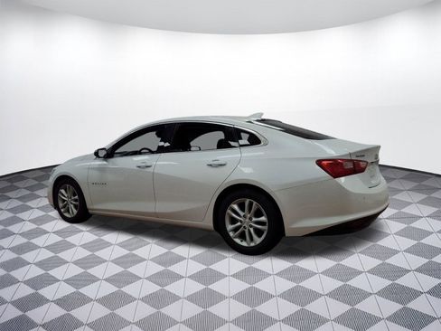 Used 2016 Chevrolet Malibu Hybrid w/ Leather Package image 3