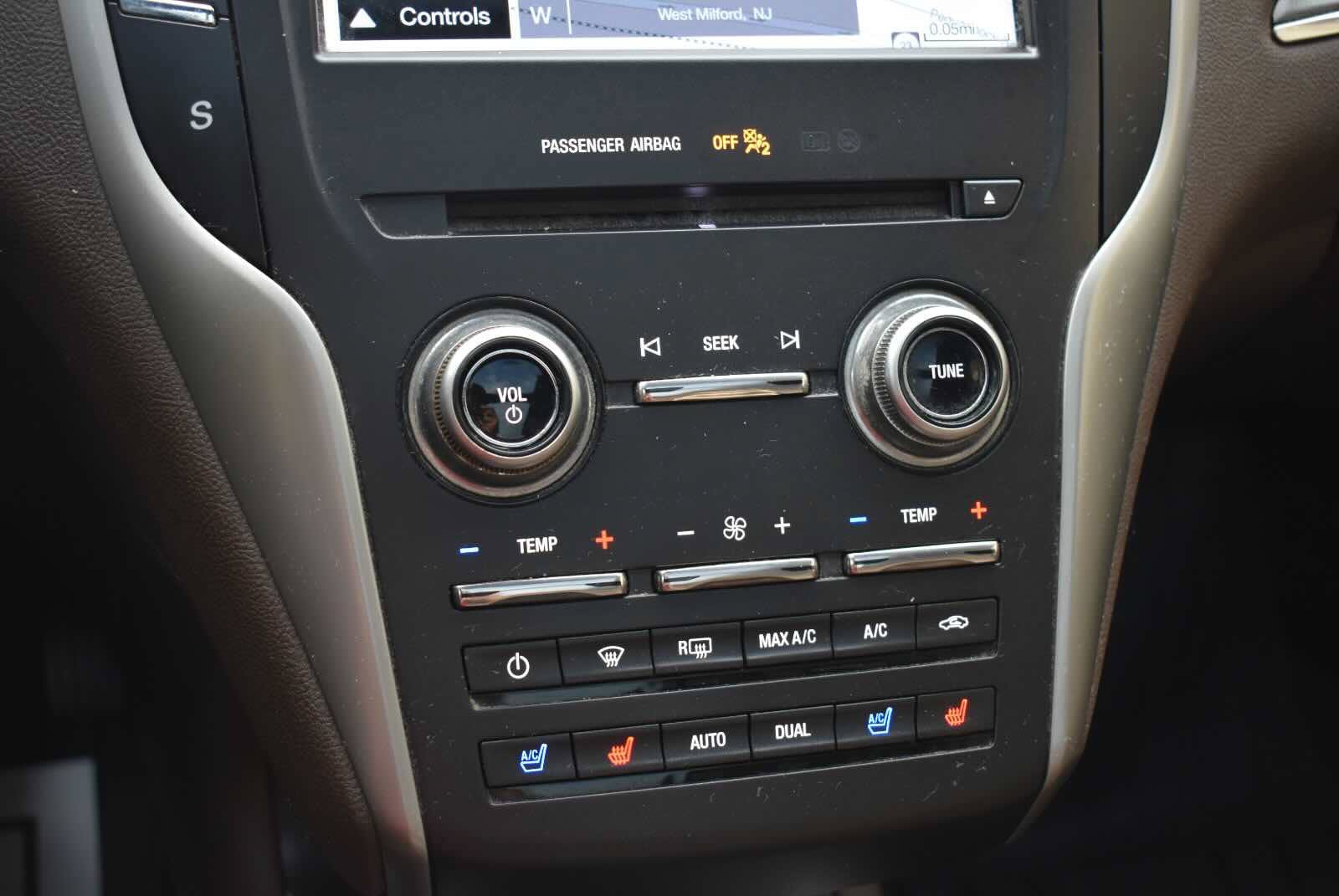 Used 2017 Lincoln MKC Reserve w/ Lincoln MKC Climate Package AWD/4WD image 20