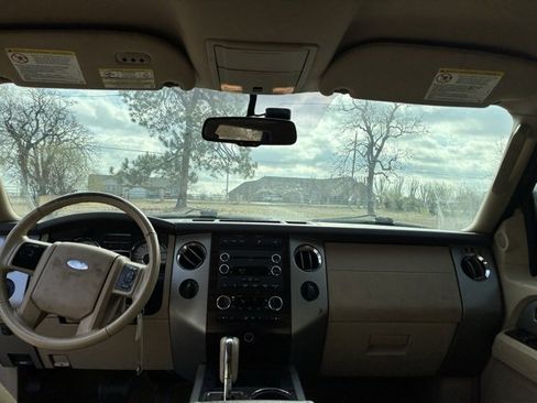 Used 2012 Ford Expedition XLT image 20