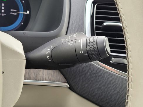 Certified 2023 Volvo XC90 T8 Plus w/ Protection Package Premier image 22