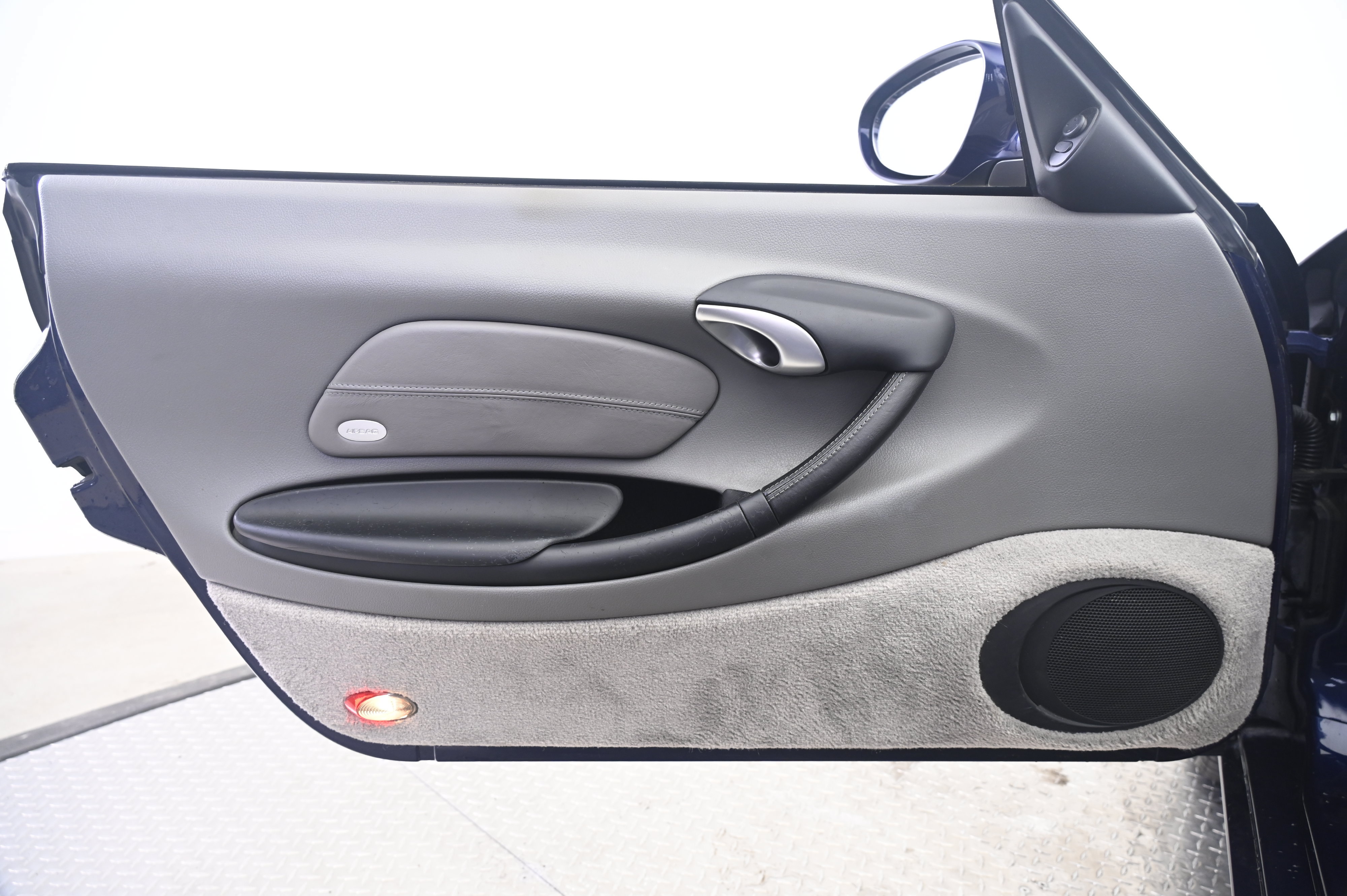 Used 2001 Porsche Boxster RWD image 25