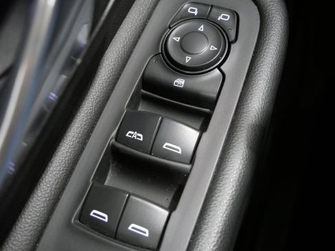 Used 2024 GMC Terrain SLT AWD/4WD image 11