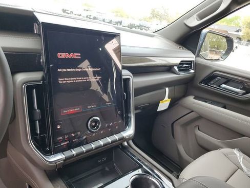 New 2026 GMC Yukon Elevation w/ Elevation Premium Package image 26