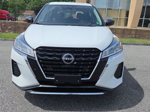 Used 2025 Nissan Kicks Play S FWD image 8