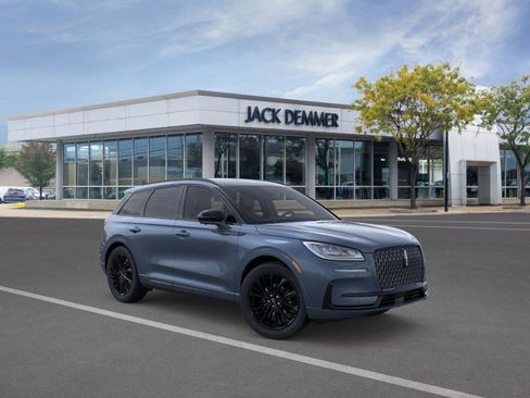 New 2026 Lincoln Corsair Premiere image 7