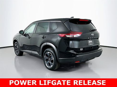Used 2024 Nissan Rogue SV image 9