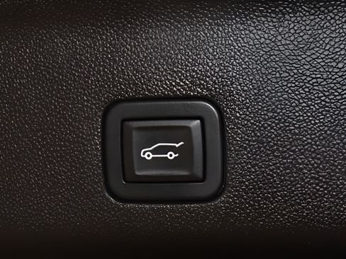 Used 2025 Chevrolet Tahoe High Country AWD/4WD image 37
