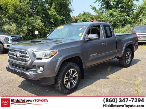 Used 2017 Toyota Tacoma TRD Sport w/ Tow Package (A/T) AWD/4WD image 6