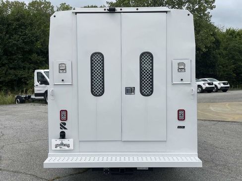 New 2025 Ford Transit 350 image 4