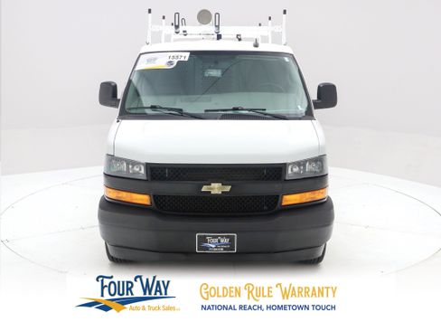 Used 2021 Chevrolet Express 2500 Extended RWD image 9