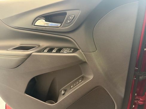 Used 2022 Chevrolet Equinox Premier AWD/4WD image 25