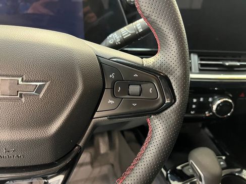 Used 2025 Chevrolet Trax RS w/ Driver Confidence Package image 19