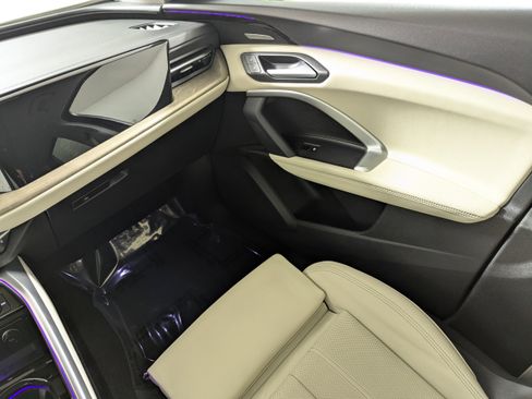 Used 2025 Audi Q5 Premium Plus w/ Premium Plus image 11