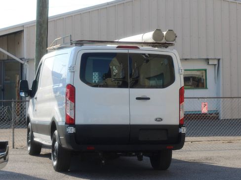 Used 2015 Ford Transit 250 130 Low Roof RWD image 6