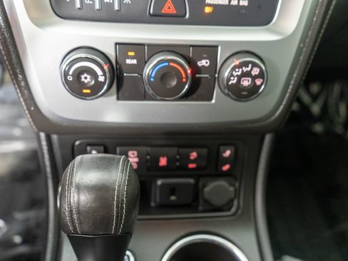 Used 2015 GMC Acadia SLE AWD/4WD image 19