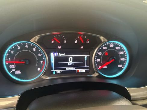 Used 2019 Chevrolet Traverse LT FWD image 11