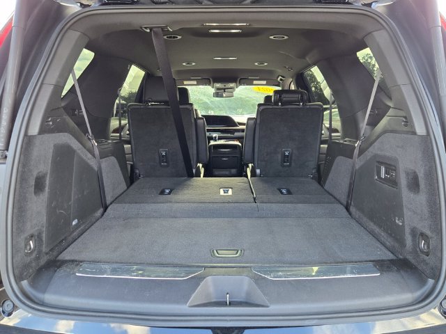 Used 2021 Cadillac Escalade Luxury RWD image 14