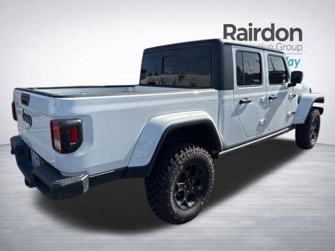 Used 2023 Jeep Gladiator Sport AWD/4WD image 13