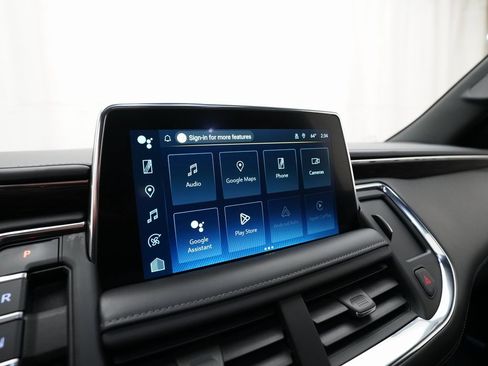 Used 2022 Chevrolet Suburban LT image 6