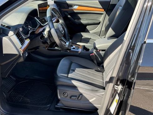 Used 2023 Audi Q5 2.0T Premium w/ Convenience Package image 21
