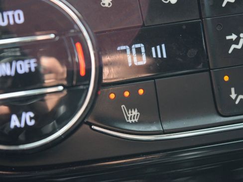 Used 2021 Buick Encore GX Select FWD image 30