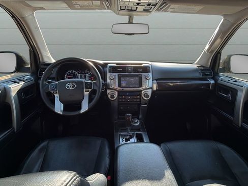 Used 2014 Toyota 4Runner Limited image 9