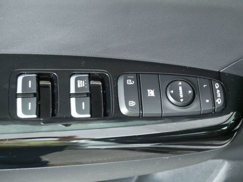 Used 2020 Kia Sportage S w/ Option Group 020 AWD/4WD image 21