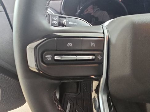 Used 2023 Chevrolet Colorado LT w/ LT Convenience Package II image 21